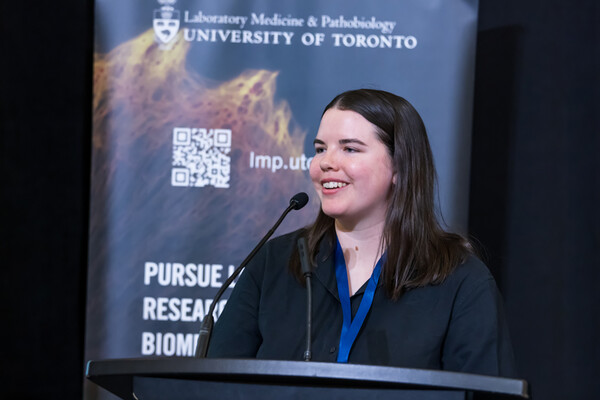 Carolyn Kelly-Ruetz presenting her 3 minute-thesis at the LMPRC 2024